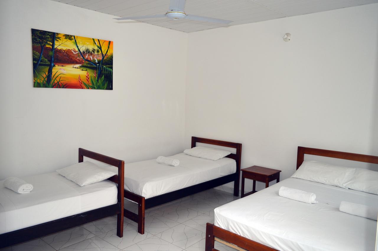 Hotel Heliconias Leticia Exterior foto